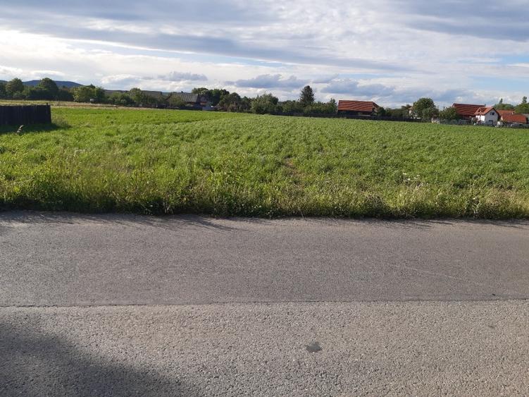 Teren intravilan construibil utilitati asfalt central Lunca Calnicului - 1