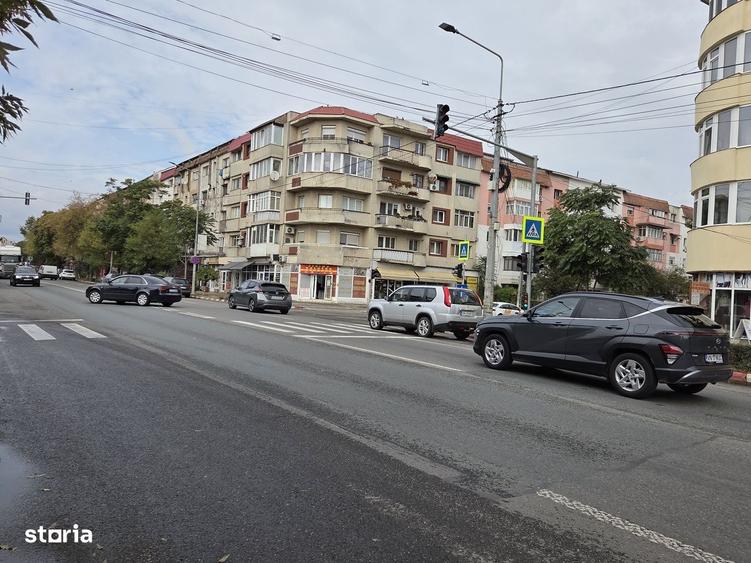 Apartament cu 4 camere decomandat în Ultracentral