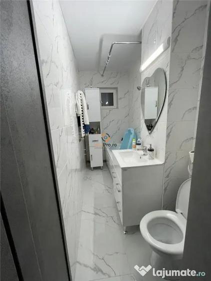 Apartament cu 3 camere semidecomandat, mobilat în Dacia
