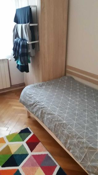 Apartament cu 3 camere semidecomandat în Exterior Vest