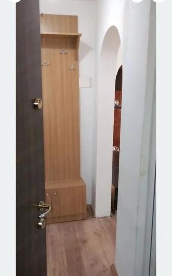 Apartament cu 2 camere semidecomandat în Pantelimon