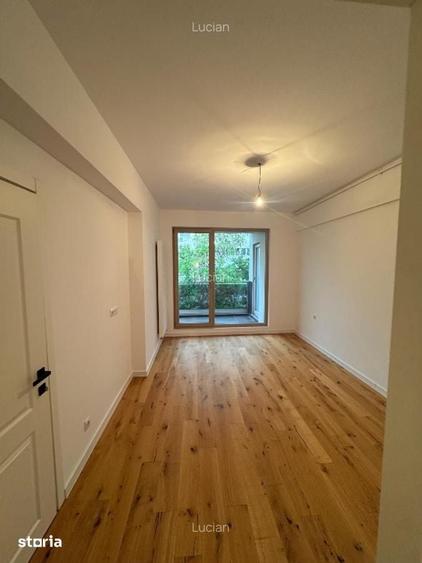 Apartament cu 4 camere decomandat în Vatra Luminoasă