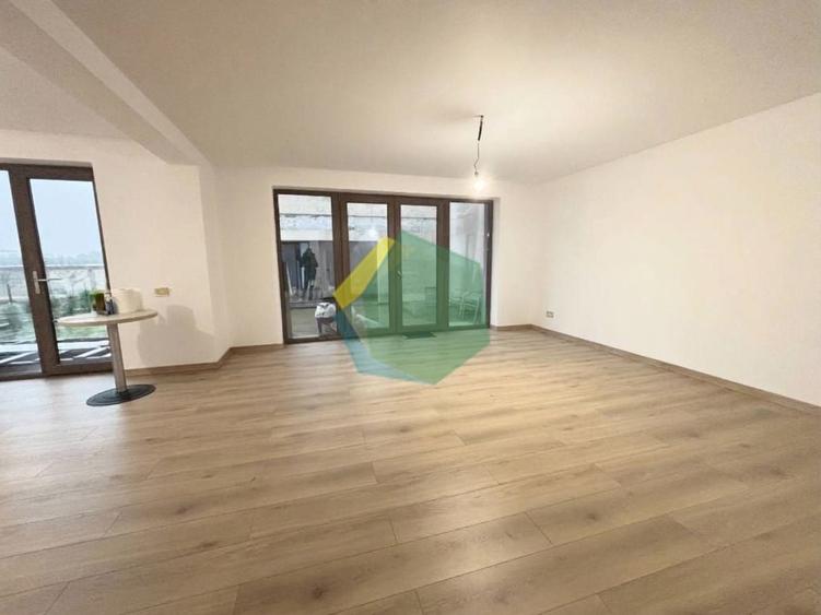 Duplex cu 5 camere cu Garaj în Jilava