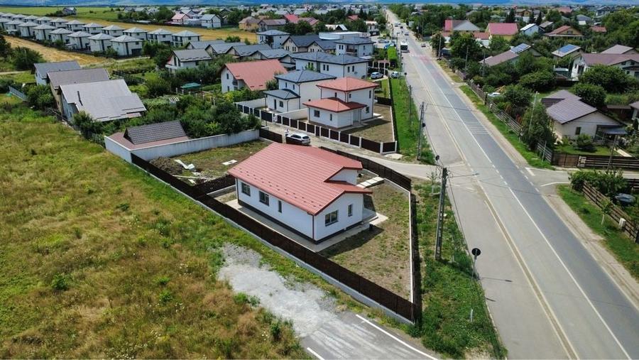 Casă cu 3 camere în Valea Ursului