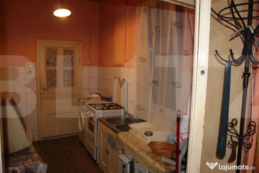 Casă cu 4 camere cu Teren 1500 Mp în Vâlcele