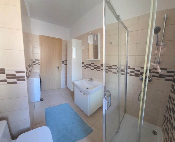 apartament spatios si frumos - 8