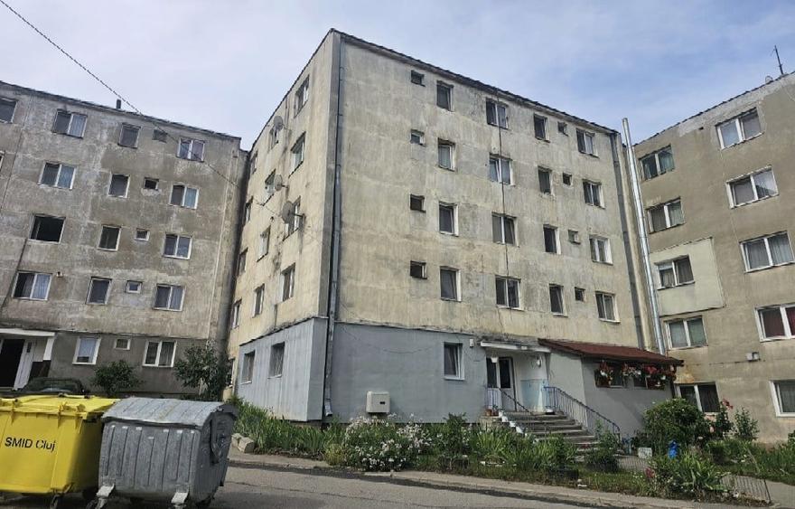 Apartament cu 3 camere în Aghireșu-Fabrici