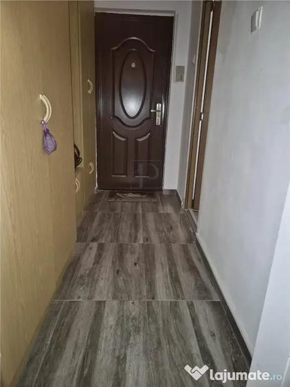 Apartament cu 2 camere decomandat în Soarelui