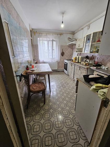 Apartament cu 2 camere decomandat în Dorobanți 1