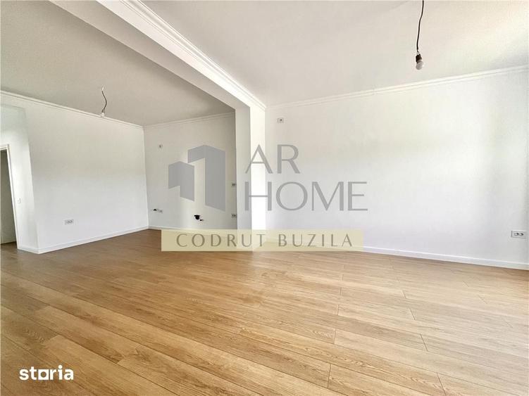 Casă cu 5 camere cu Teren 385 Mp în Târgșoru Vechi