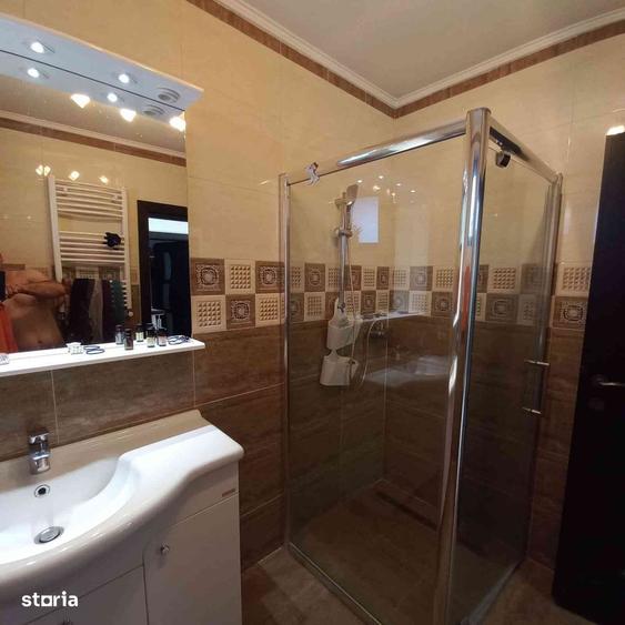 Casă cu 4 camere cu Teren 264 Mp în Central