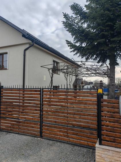 Casă cu 3 camere în Central