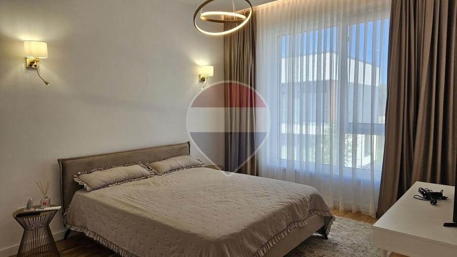 Casă individuală cu 5 camere cu Teren 452 Mp în Corbeanca