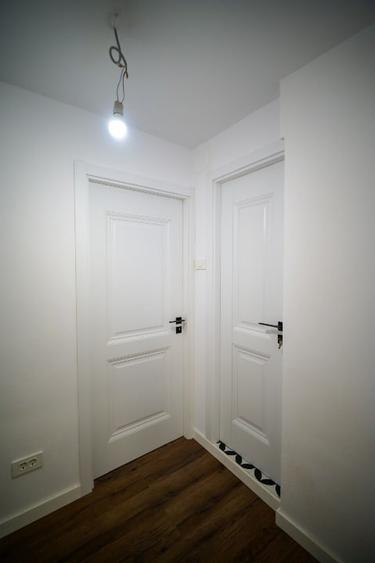 Apartament cu 3 camere decomandat în Micro 2