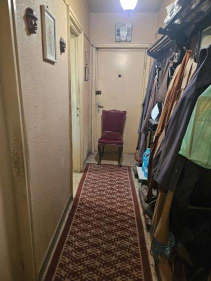 Apartament cu 3 camere semidecomandat în Basarabia