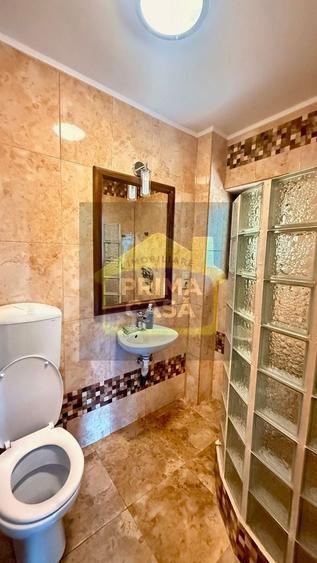 Casă individuală cu 4 camere cu Canalizare în Vest
