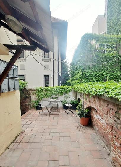 Apartament cu 3 camere decomandat în Primăverii