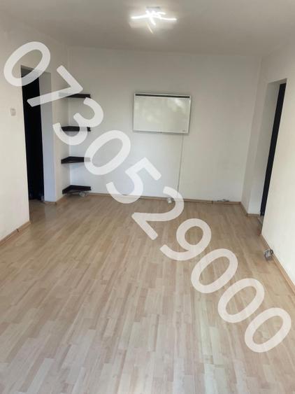 Apartament cu 3 camere semidecomandat, mobilat în Găvana