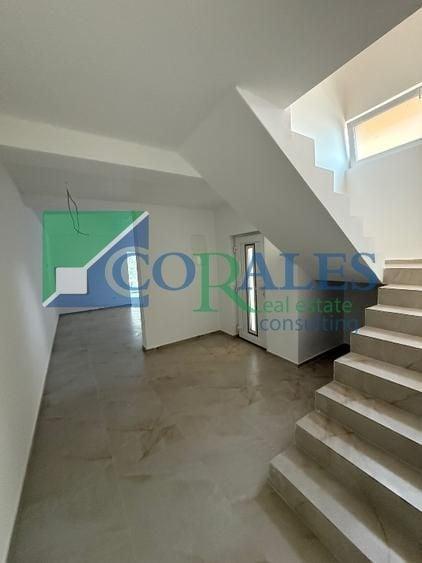 Duplex cu 4 camere cu Canalizare în Ghiroda
