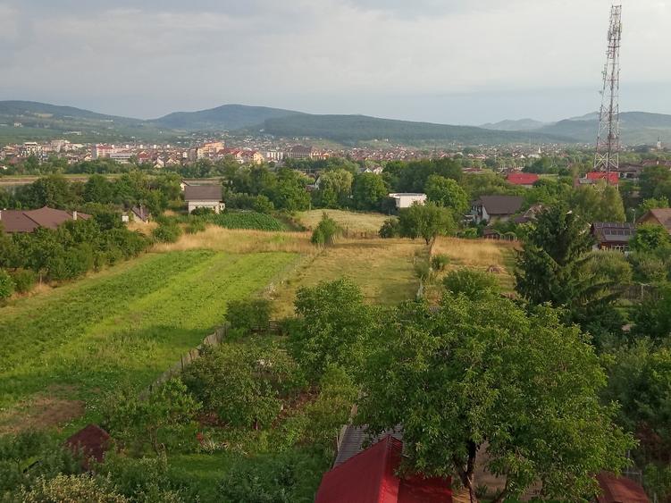 Teren Construcții intravilan de 2000 mp, în Nord-Est
