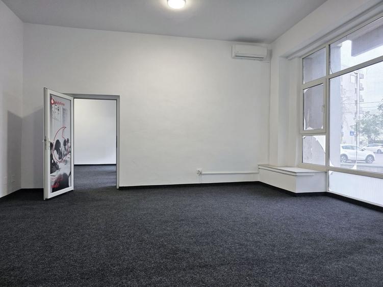 Spațiu comercial, de 192.47999572754 mp, în Faleza Nord
