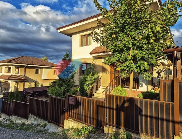 Casă individuală cu 4 camere cu Canalizare în Dezmir