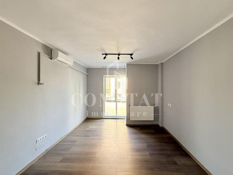 Birou, de 42.689998626709 mp, în Zorilor