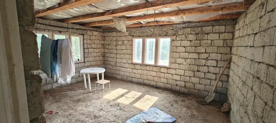 Teren de 2000 mp, în Crasna
