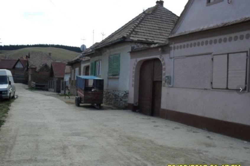 Casă cu 3 camere cu Teren 509 Mp în Poiana Sibiului