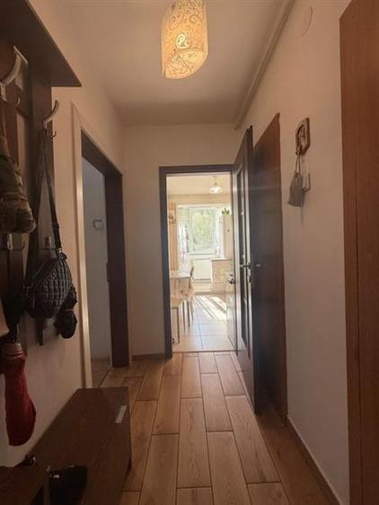 Apartament cu 3 camere semidecomandat, mobilat în Gării