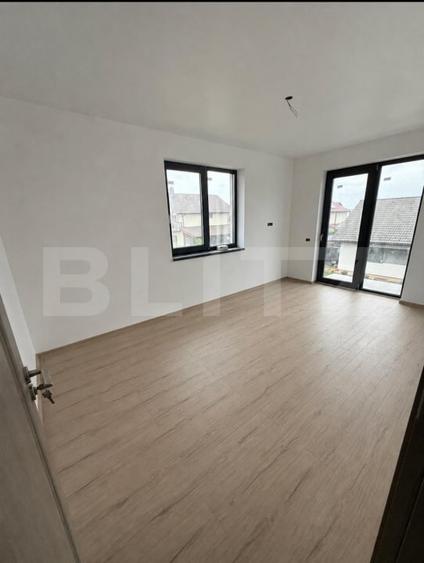 Duplex cu 5 camere cu Teren 220 Mp în Tărlungeni