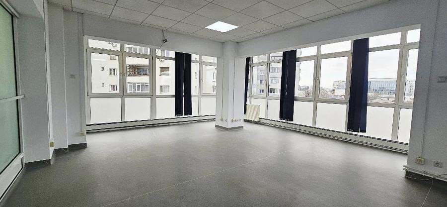 Spațiu comercial, de 242 mp, în Domenii