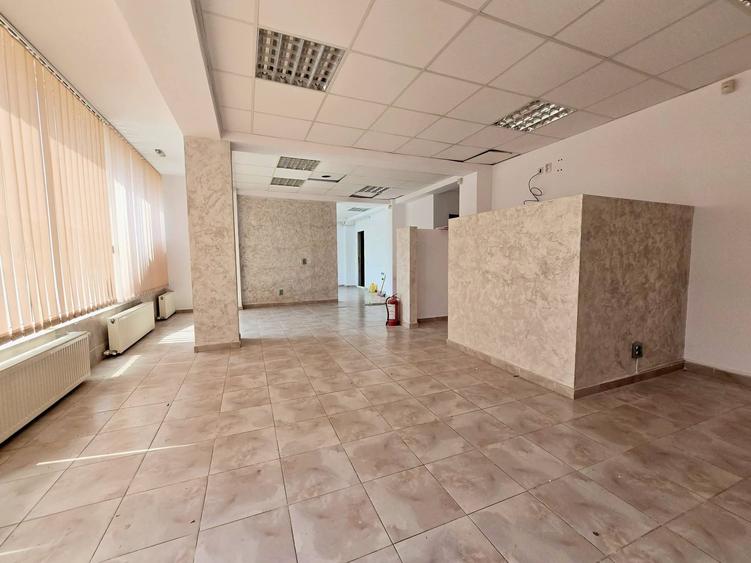 Spațiu comercial, de 104 mp, în Dobroești