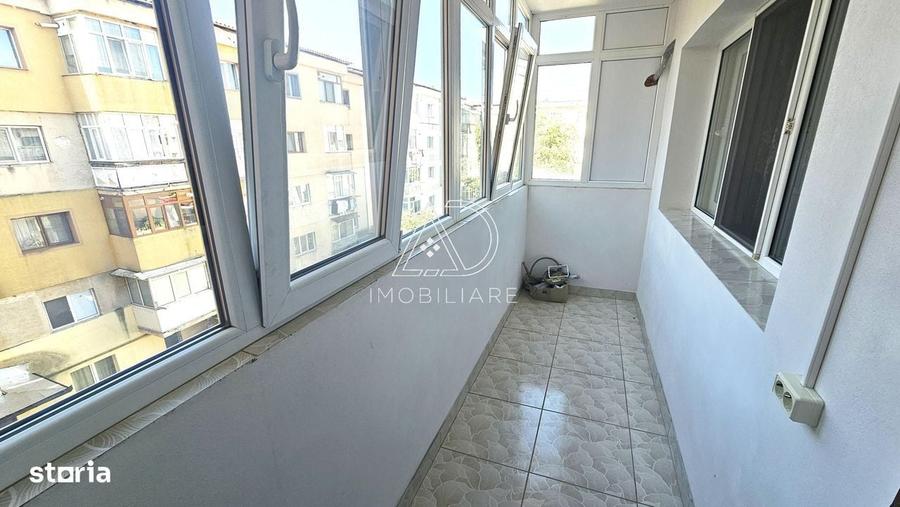 Apartament cu 2 camere decomandat în Debarcader