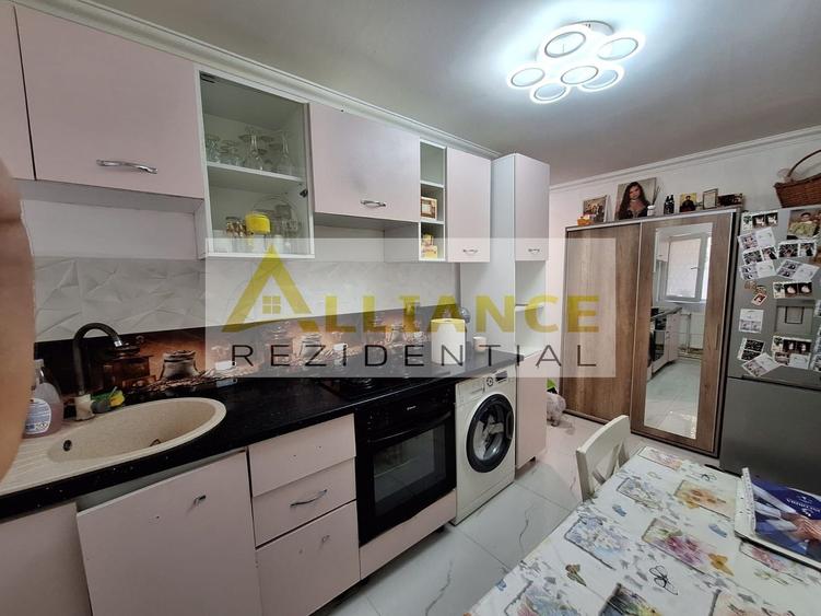 Apartament cu 2 camere semidecomandat, mobilat în Mihai Bravu