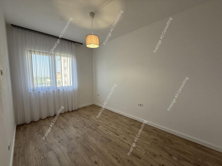 Duplex cu 5 camere cu Canalizare în Giroc