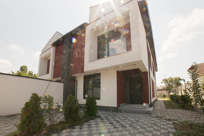 Casă individuală cu 5 camere cu Canalizare în Chitila