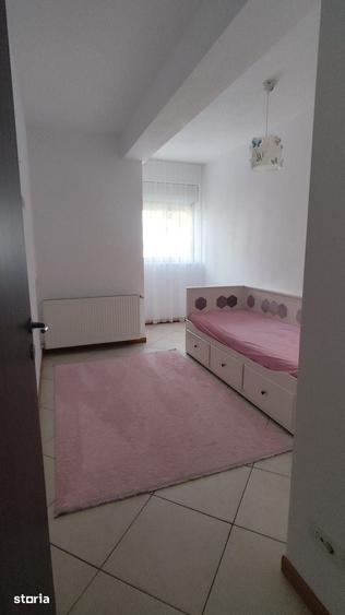 Apartament cu 3 camere în Ghiroda