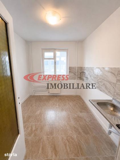Apartament cu 3 camere decomandat în Dristor