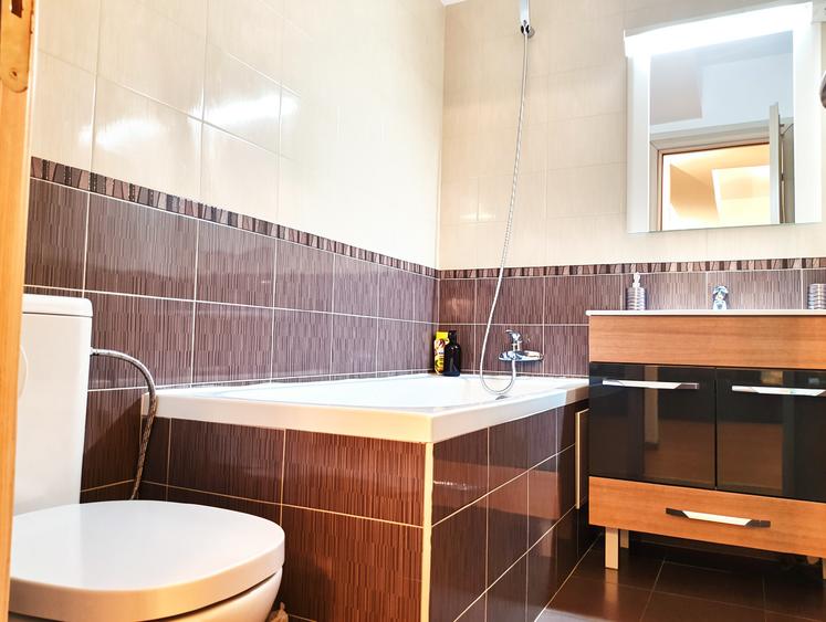 Apartament cu 2 camere decomandat în Națiunile Unite