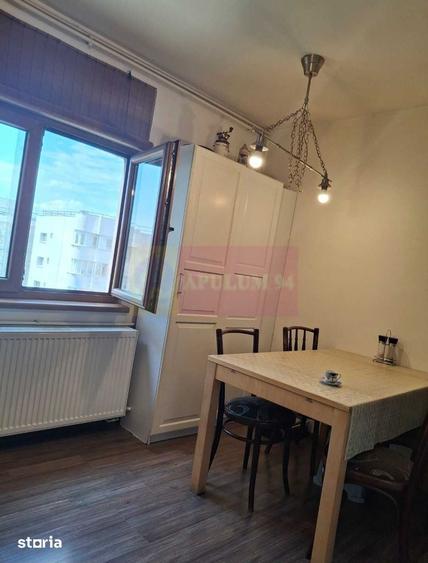 Apartament cu 4 camere, mobilat în Titan