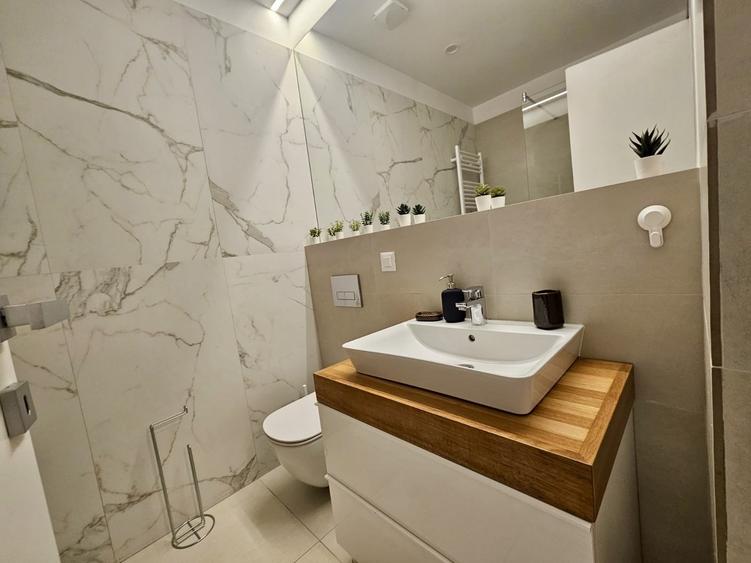 Apartament cu 2 camere semidecomandat, mobilat în Pipera