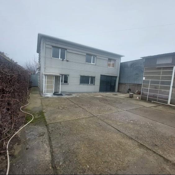 Spațiu industrial, de 427 mp, în Micro 14