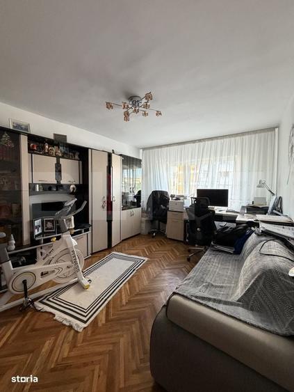 Apartament cu 4 camere decomandat în Ultracentral