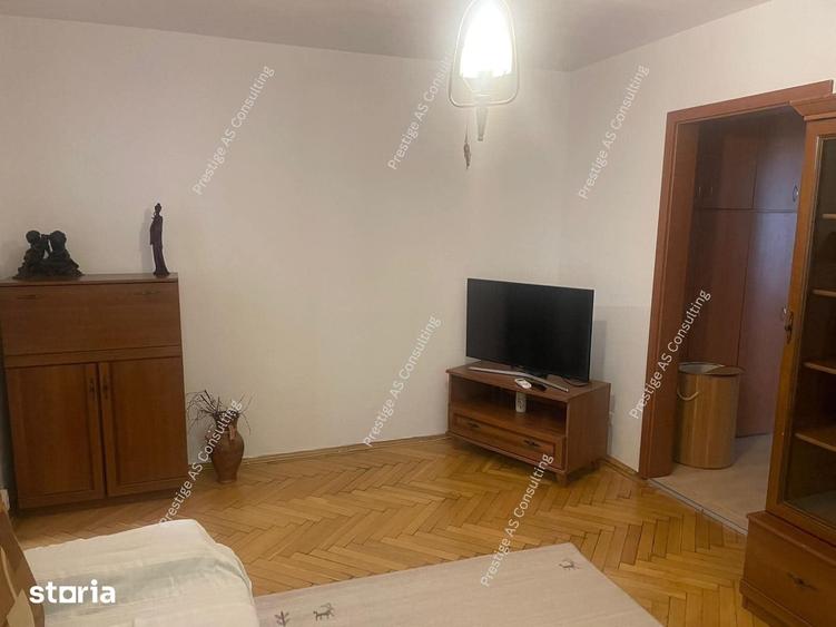 Apartament cu 3 camere în Tipografilor