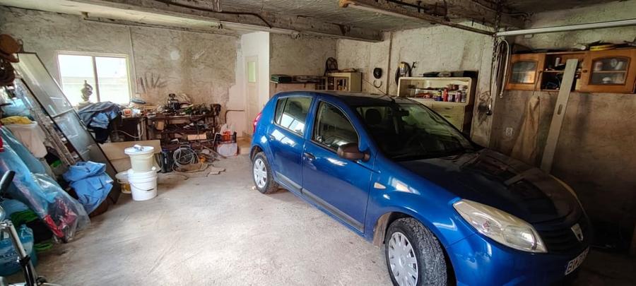 Casă individuală cu 7 camere cu Canalizare în Dârste
