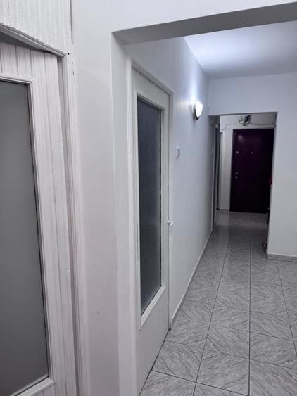 Apartament cu 3 camere decomandat în Nufărul