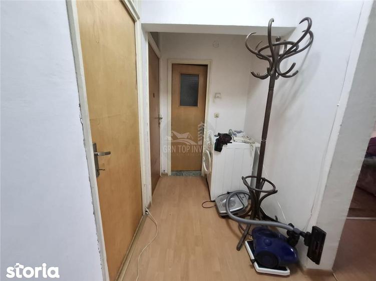 Apartament cu 3 camere decomandat, mobilat în Terezian