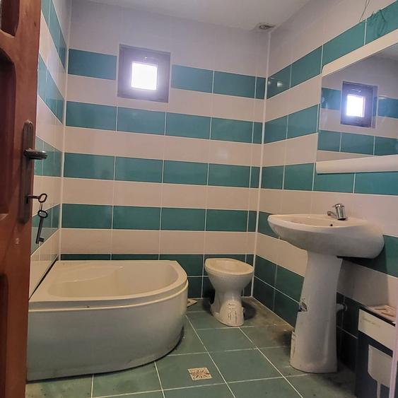 Casă cu 4 camere în Urechești