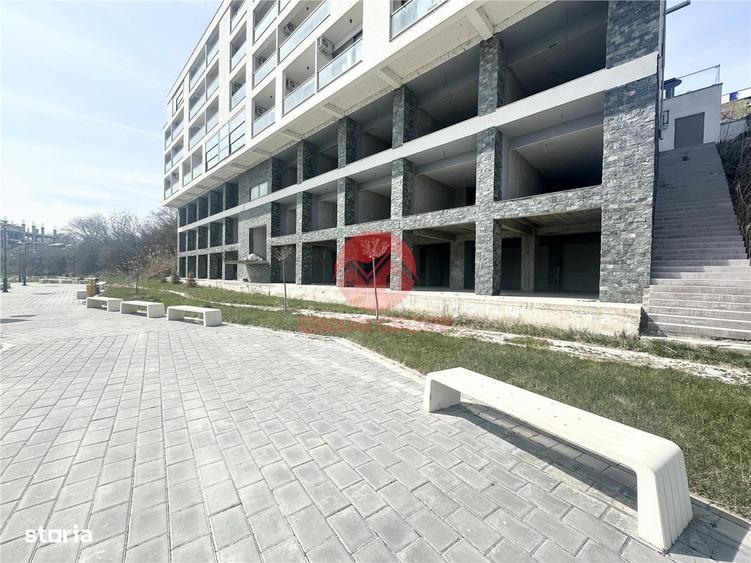 Spațiu comercial, de 250 mp, în Nord